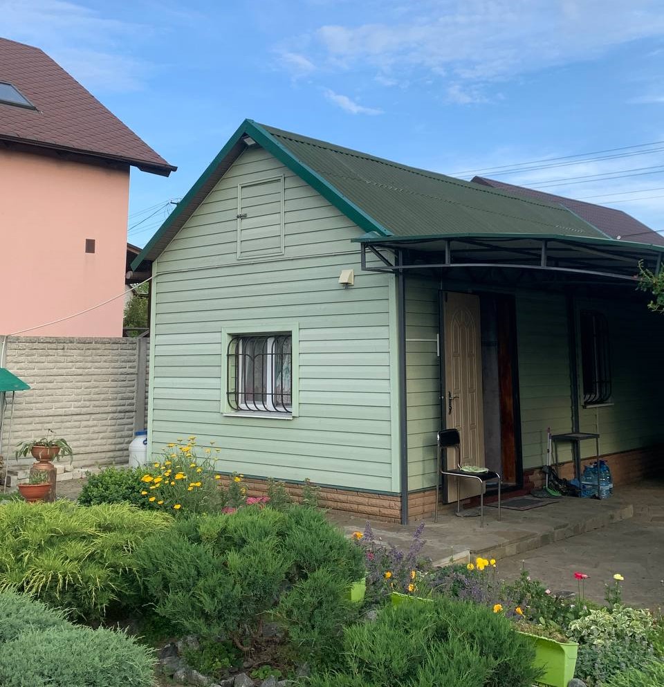 Крыша дачного домика ондулин